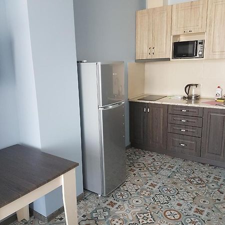 Apartment Lotos Batumi 72 Buitenkant foto