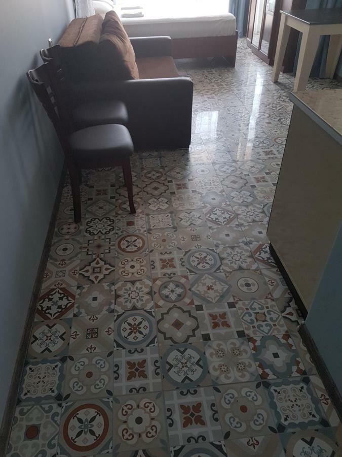 Apartment Lotos Batumi 72 Buitenkant foto