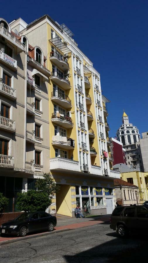 Apartment Lotos Batumi 72 Buitenkant foto
