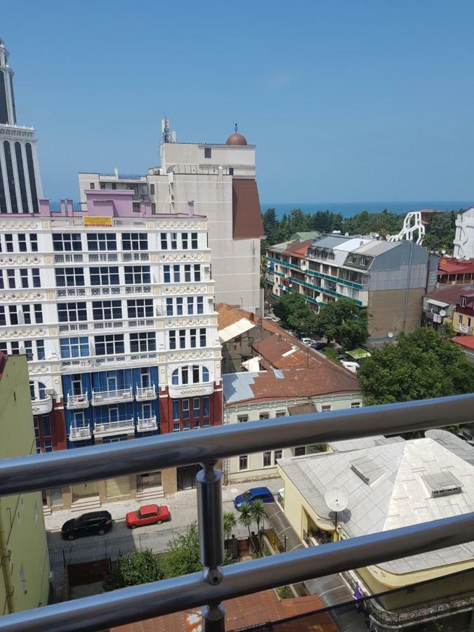 Apartment Lotos Batumi 72 Buitenkant foto